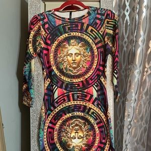 Versace Size M Long sleeve dress !!